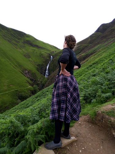 Customer photo review of High Waist Midi Wool Plaid Skirt 3244