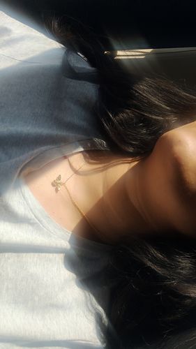 Customer photo review of Queen Bee Necklace (Gold)