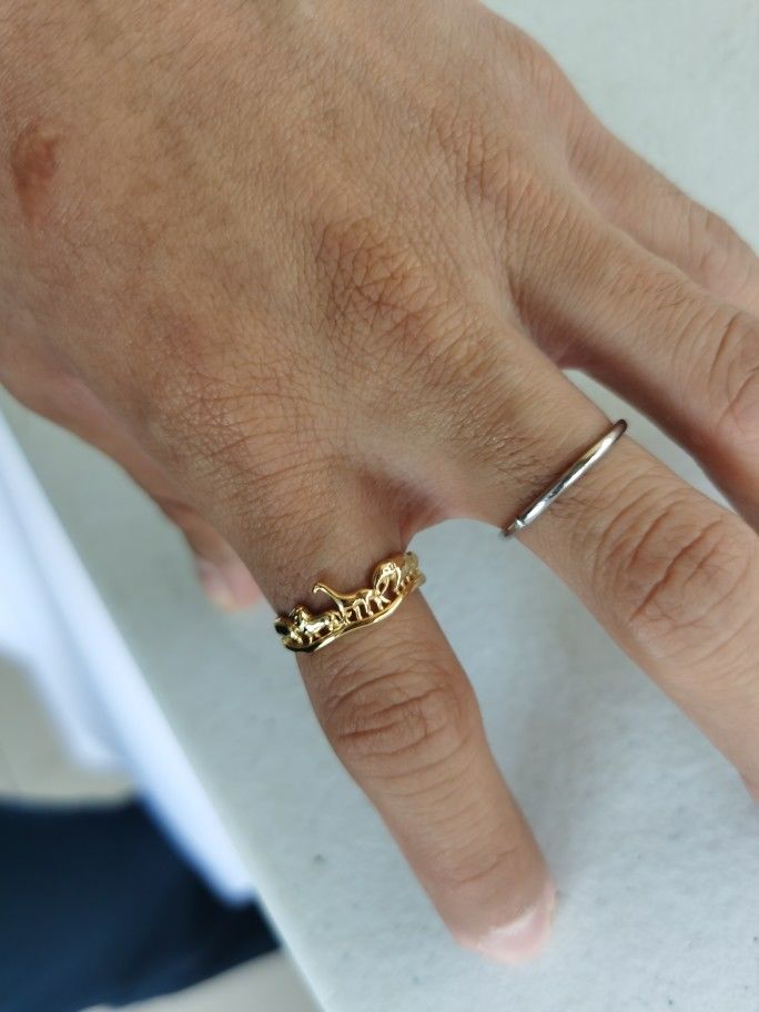 Customer photo review of Safari Animal Ring