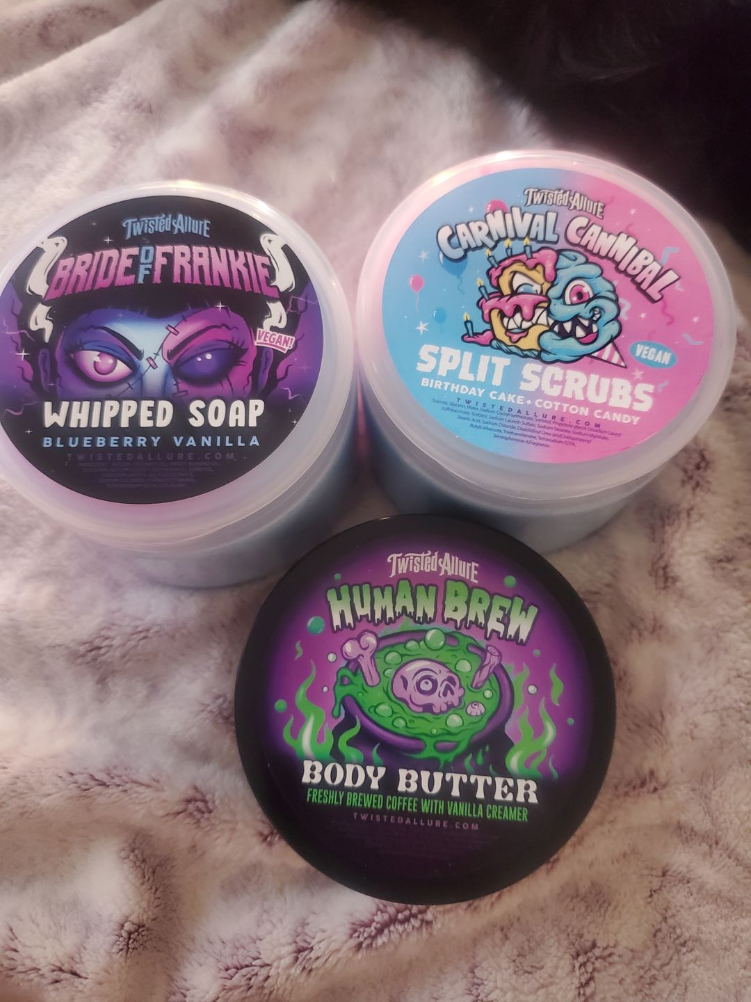 Customer photo review of Carnival Cannibal Split Scrub (Birthday Cake & Cotton Candy)