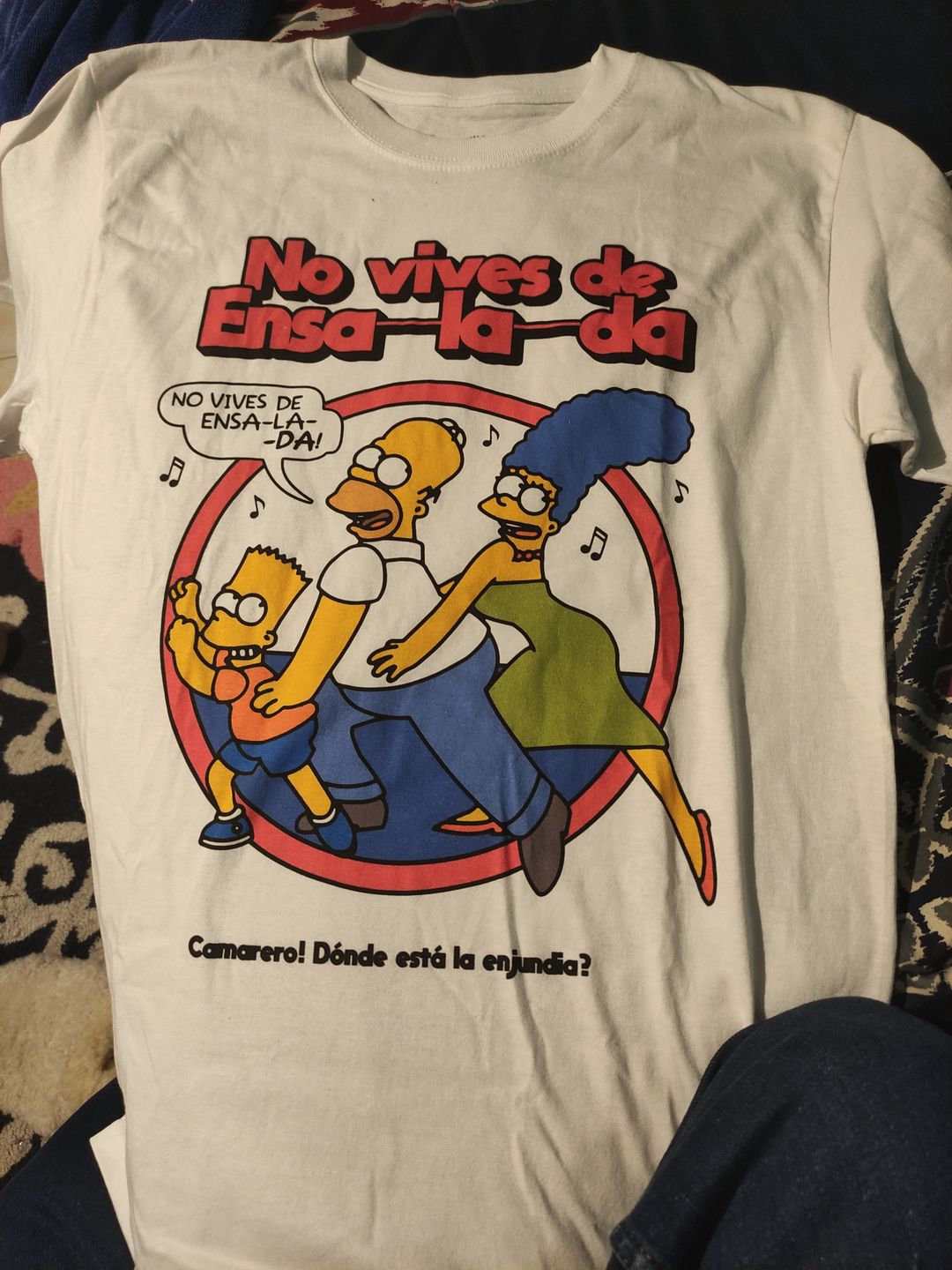 Customer photo review of NO VIVES DE ENSALADA UNISEX TEE