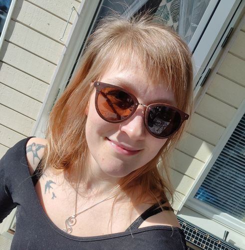 Customer photo review of Camille Ruusupuu Ruskea