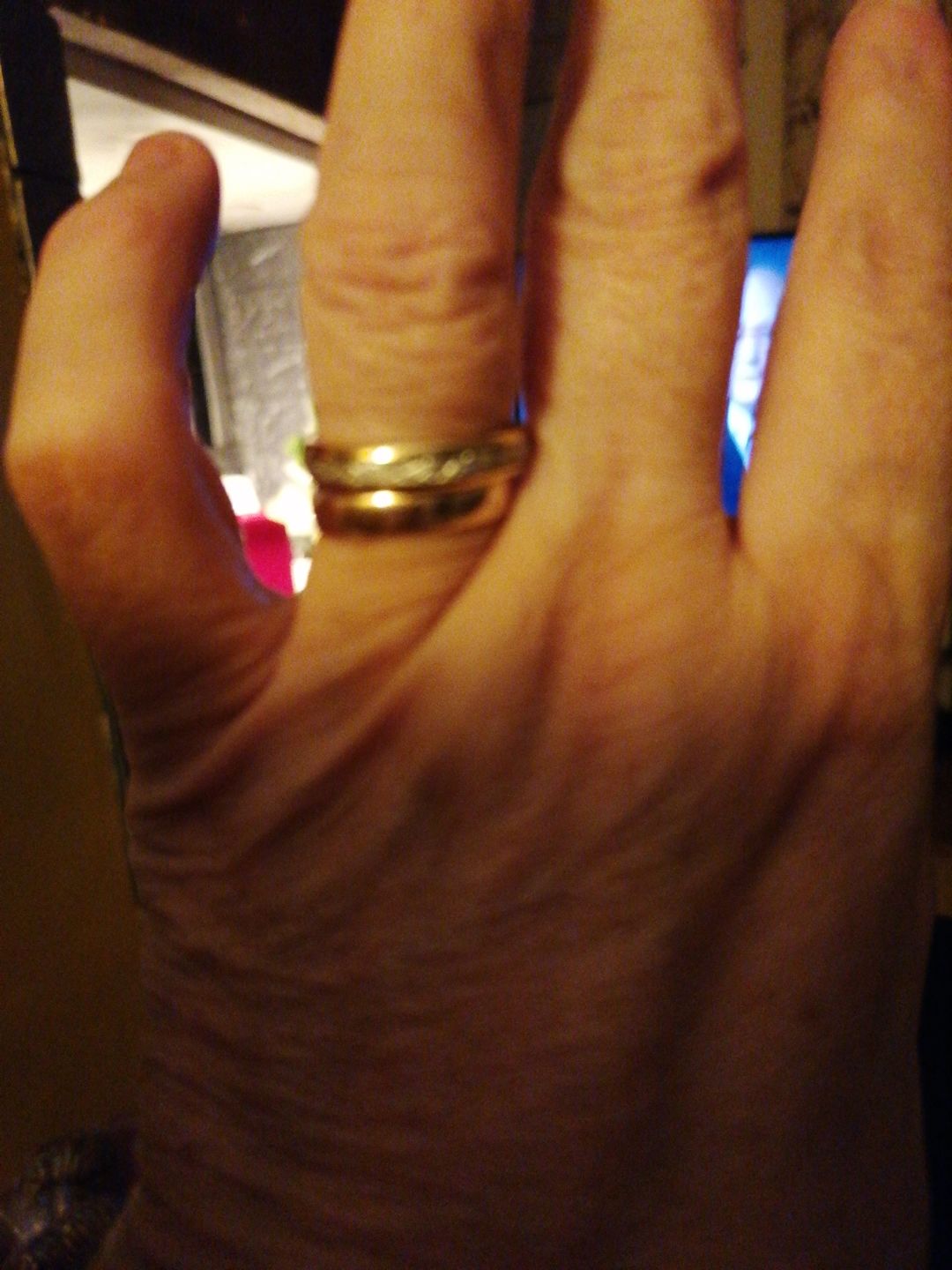 Customer photo review of The Golden Steel 4mm Wonder Ring