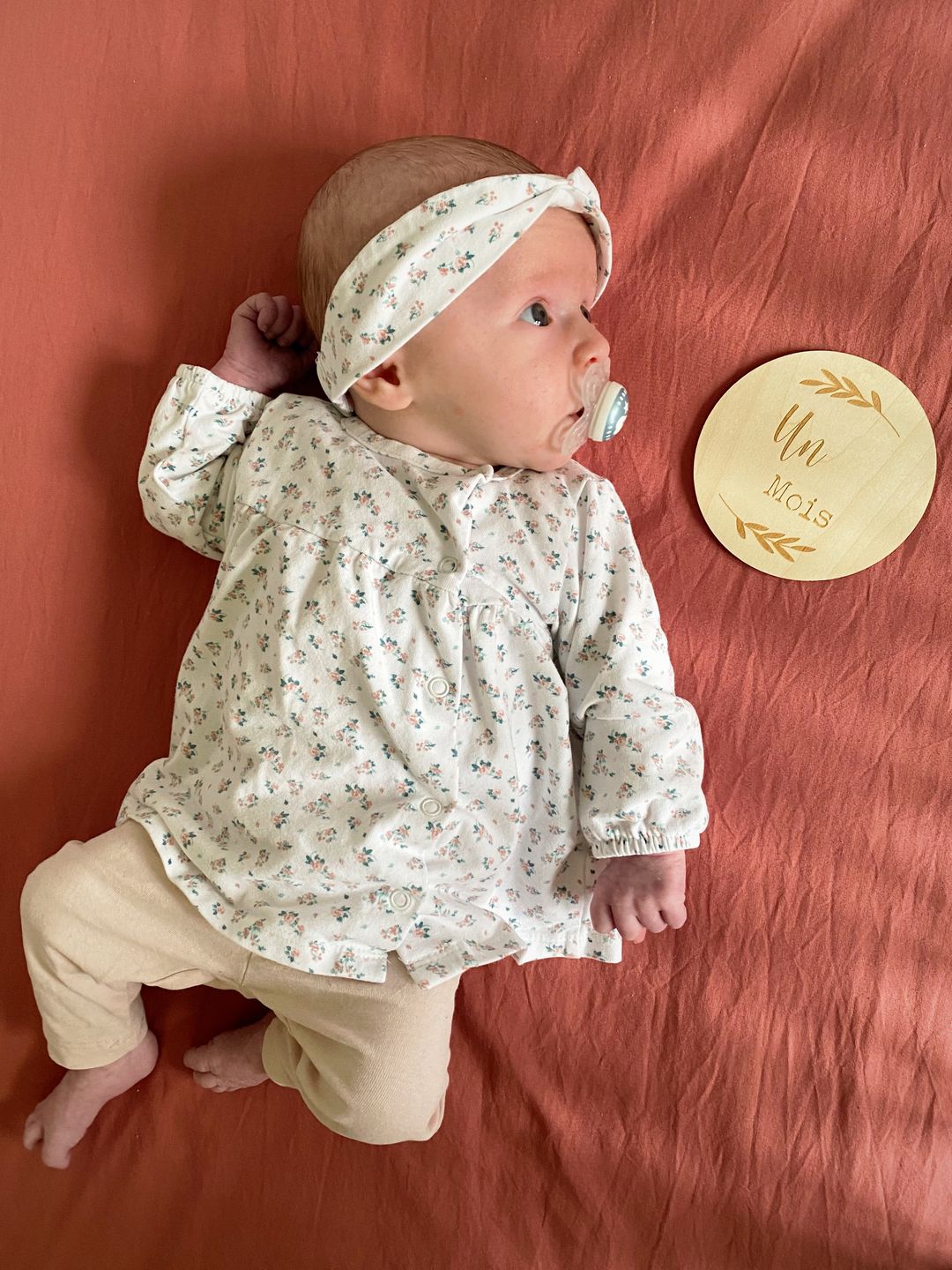 Customer photo review of Cartes Etapes Mois Bébé