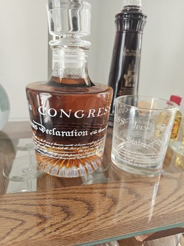 Customer photo review of Declaration of Independence Patriotic Decanter Whiskey Glass Gift Set - 5 Piece Set - Premium Gift Box