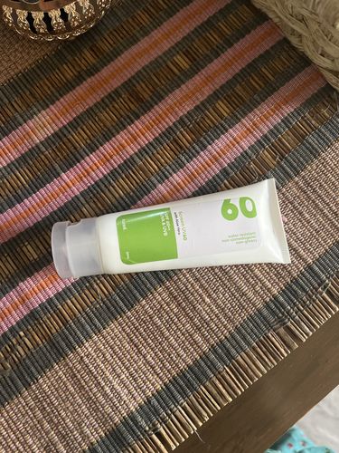 Customer photo review of Screen UV60 with Aloe Vera