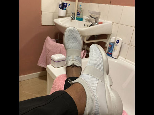 Customer photo review of Summer Lightweight Mesh Sneaker