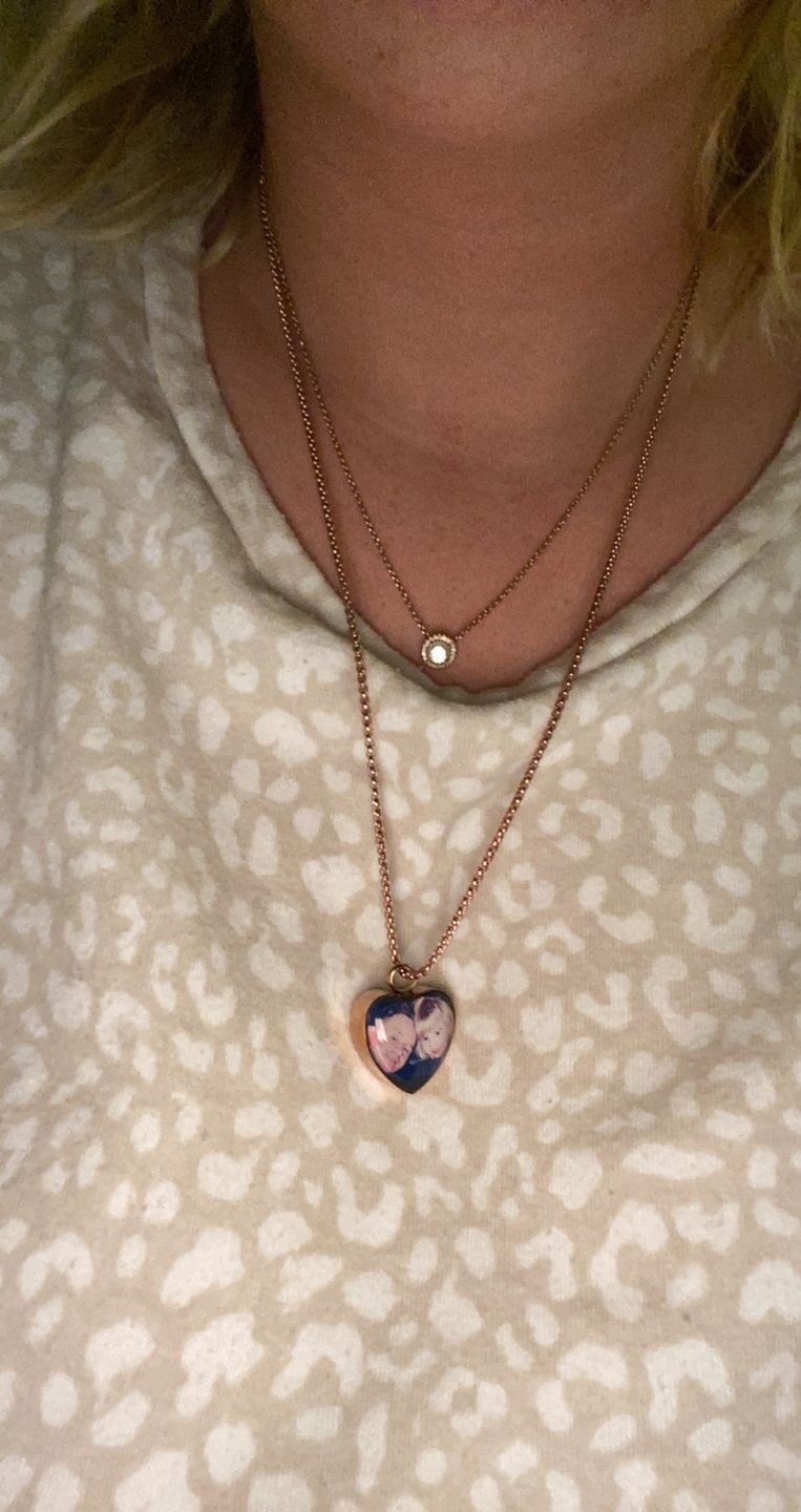 Customer photo review of Personalized Heart Locket Necklace That Holds Pictures Memory Photo Lockets Custom Photo Name Dasiy Heart Necklace
