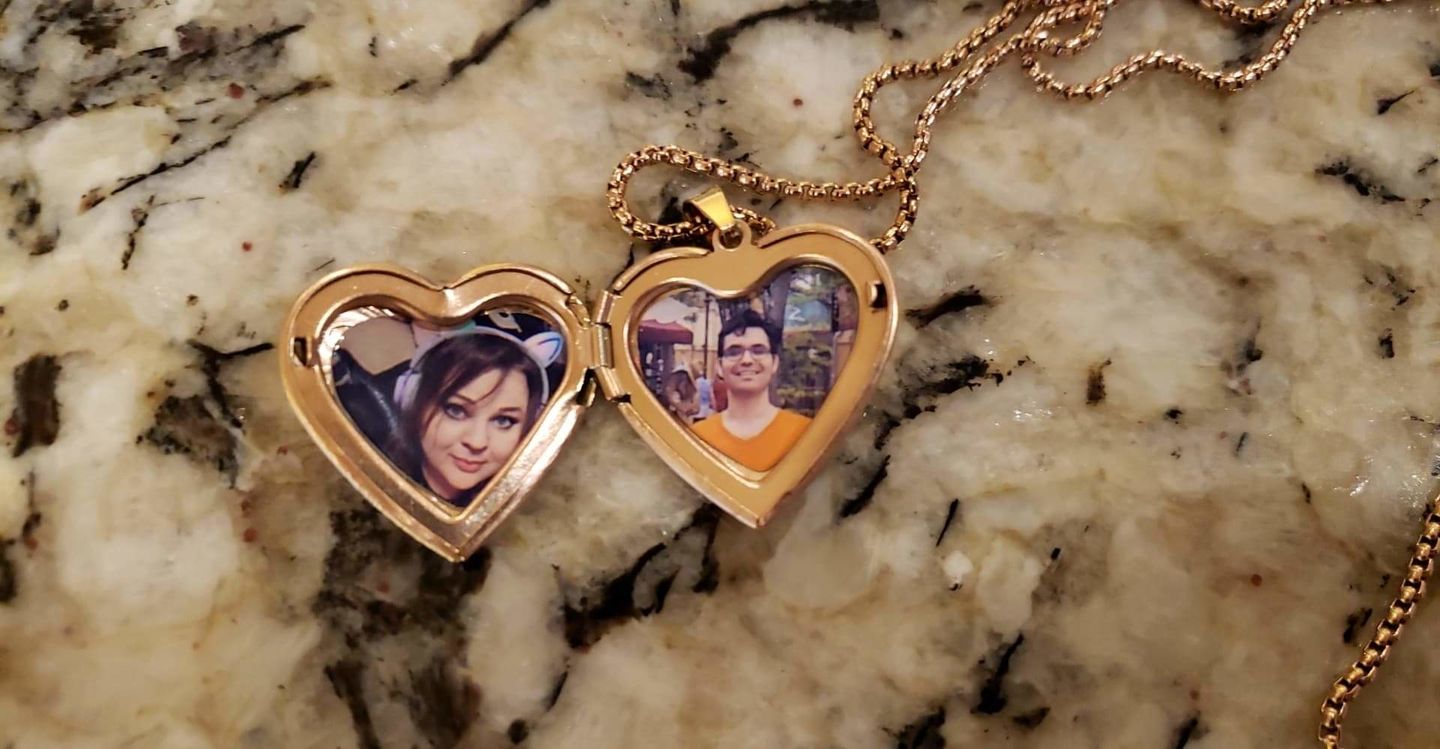 Customer photo review of Personalized Heart Locket Necklace That Holds Pictures Memory Photo Lockets Custom Photo Name Dasiy Heart Necklace