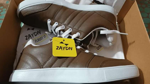 Customer photo review of VIBE Light Grey Men's casual sneaker