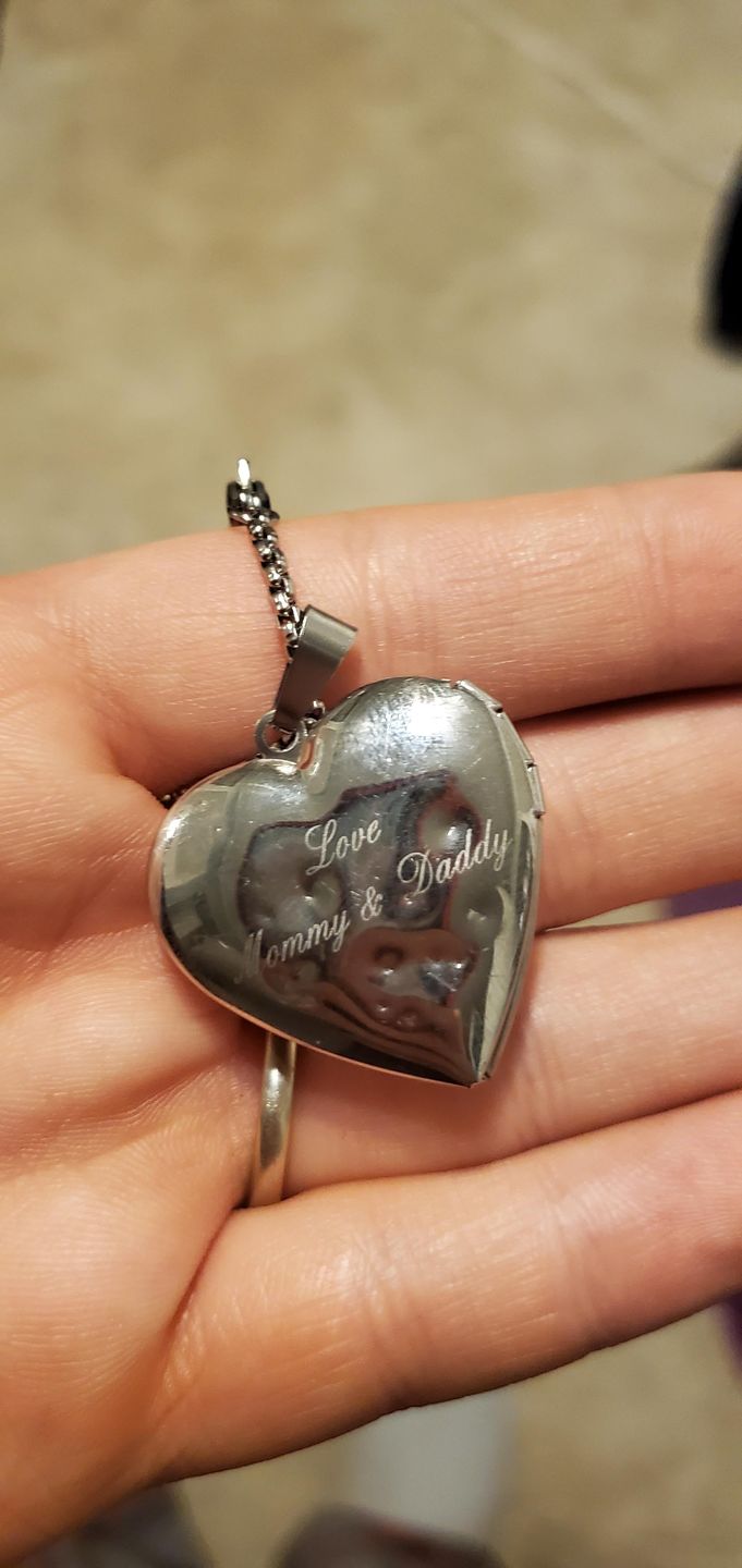 Customer photo review of Personalized Heart Locket Necklace That Holds Pictures Memory Photo Lockets Custom Photo Name Dasiy Heart Necklace