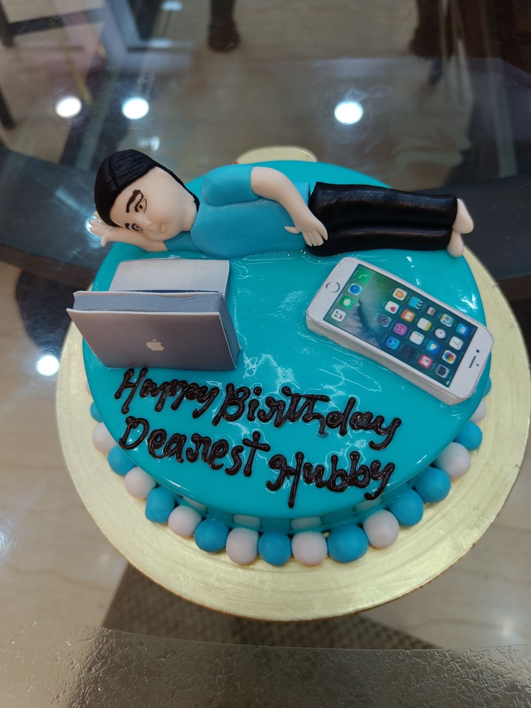 Customer photo review of Side Workaholic Cake