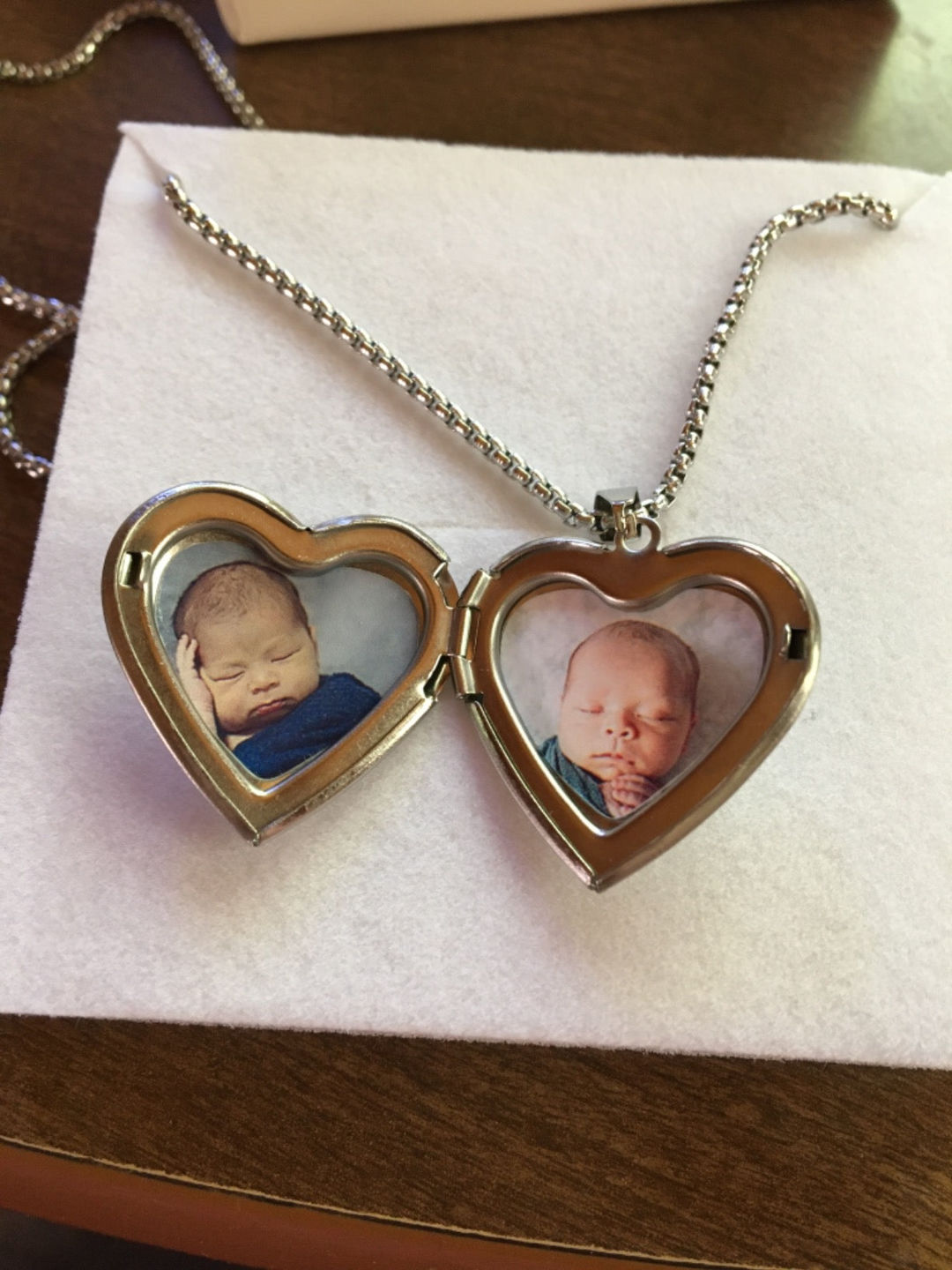 Customer photo review of Personalized Heart Locket Necklace That Holds Pictures Memory Photo Lockets Custom Photo Name Dasiy Heart Necklace