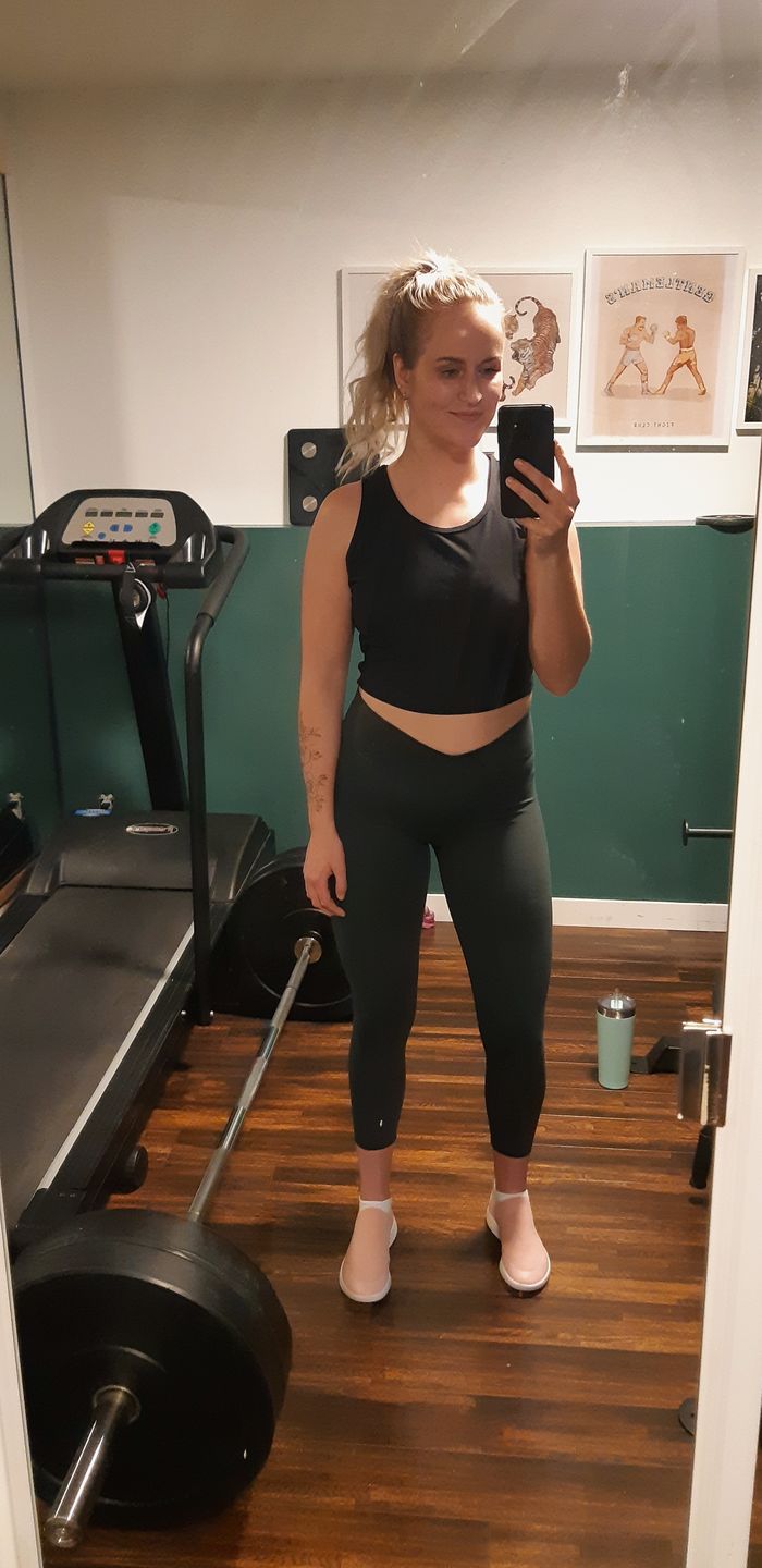 Customer photo review of Bestie Leggings