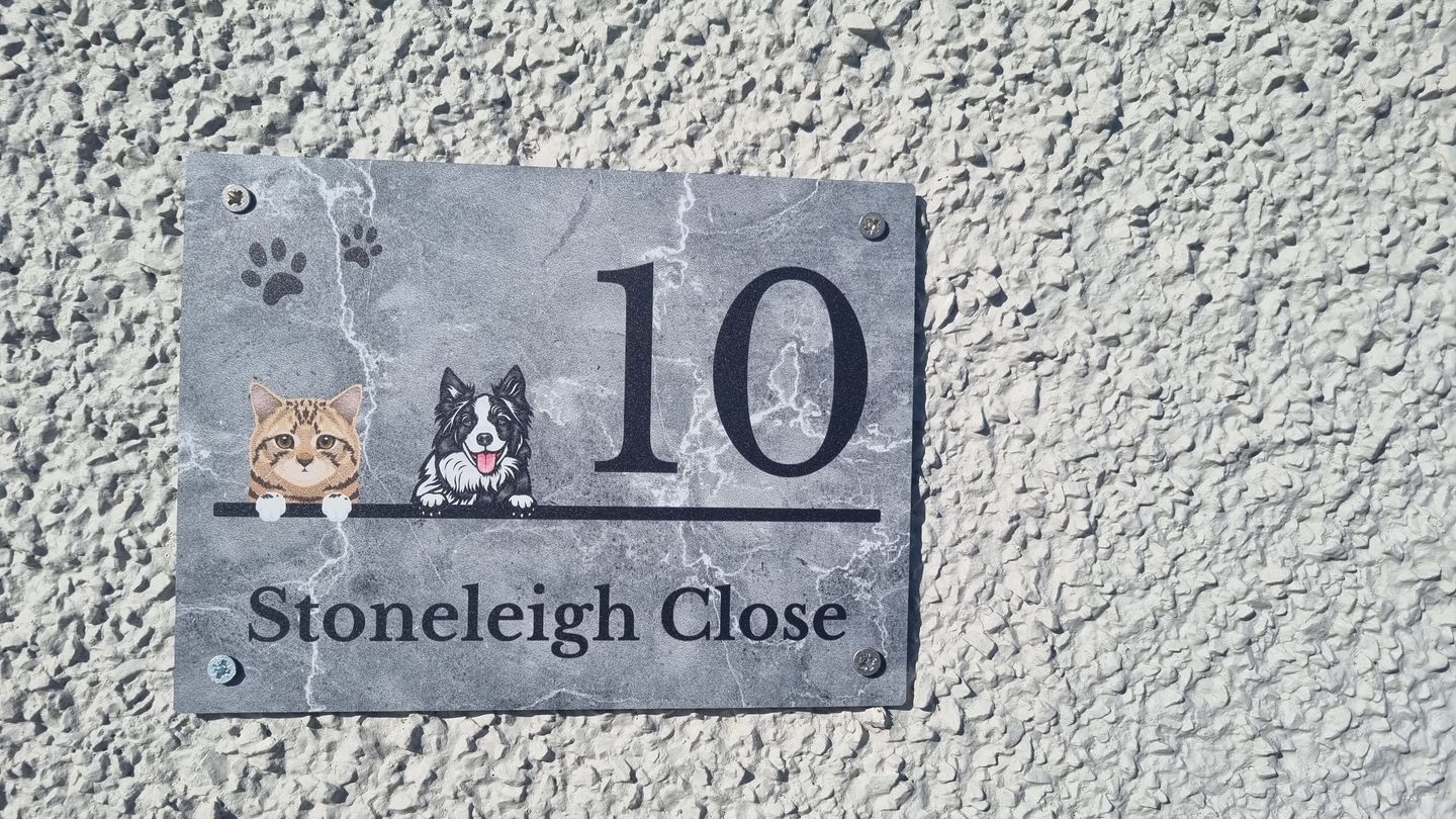 Customer photo review of House number marble look - Personalised door sign