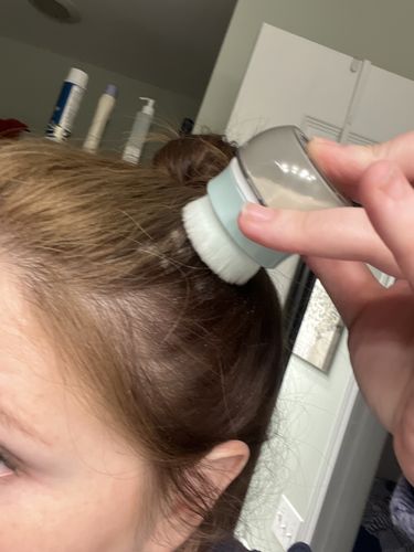 Customer photo review of Day After Brush Clean Dry Shampoo