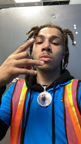 Customer photo review of XL Circle Photo Necklace