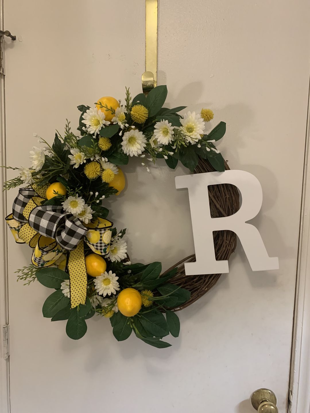 Customer photo review of 18" Round Grapevine Wreath - DECOE-038