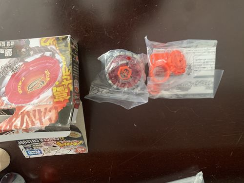 Customer photo review of Takara Tomy Dark Cancer Beyblade BB-55 Gasher CH120SF Metal Fusion