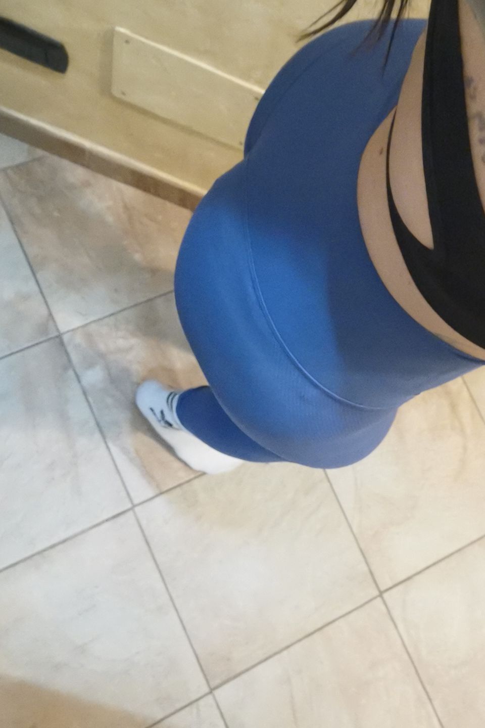 Customer photo review of Leggings Monogram Blu Avio