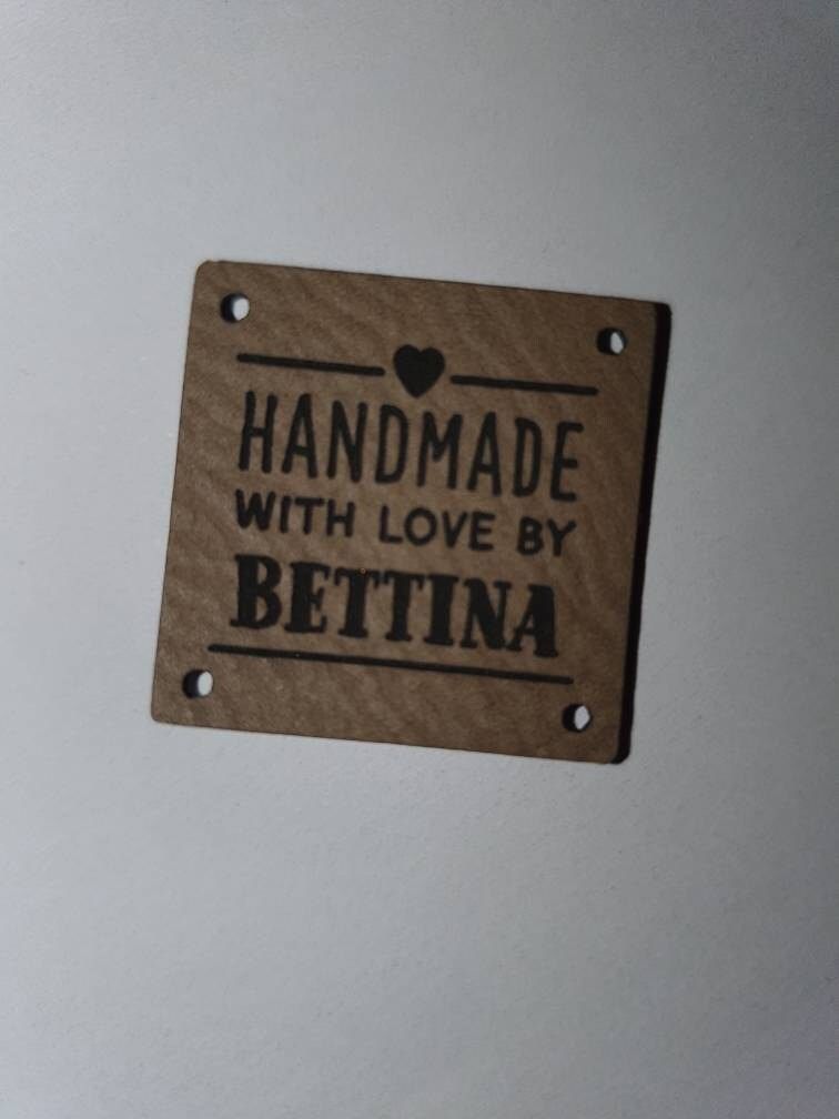 Customer photo review of Kunstleder Labels personalisiert mit Name oder Logo