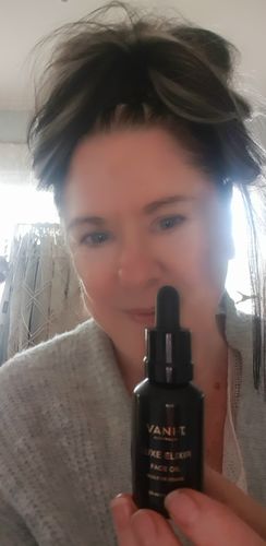 Customer photo review of Luxe Elixir Face Oil
