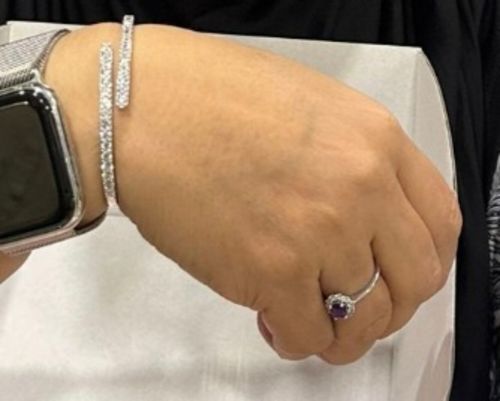 Customer photo review of AVA