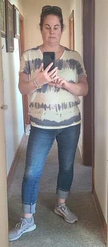 Customer photo review of Enti Striped Scoop Tee