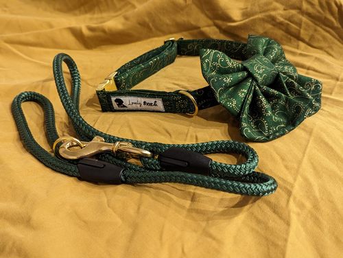 Customer photo review of Solid - Dark Green halter - 8mm