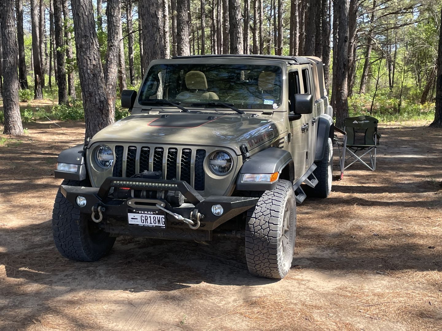 Customer photo review of Black on Black Topo Map Hood Graphic for Wrangler JL and Gladiator JT