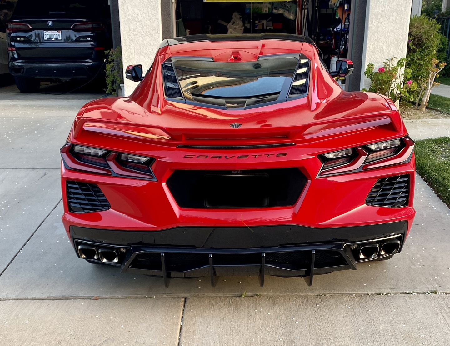 Customer photo review of Chevrolet Corvette C8 Z51 Add-On Rear Diffuser Fin