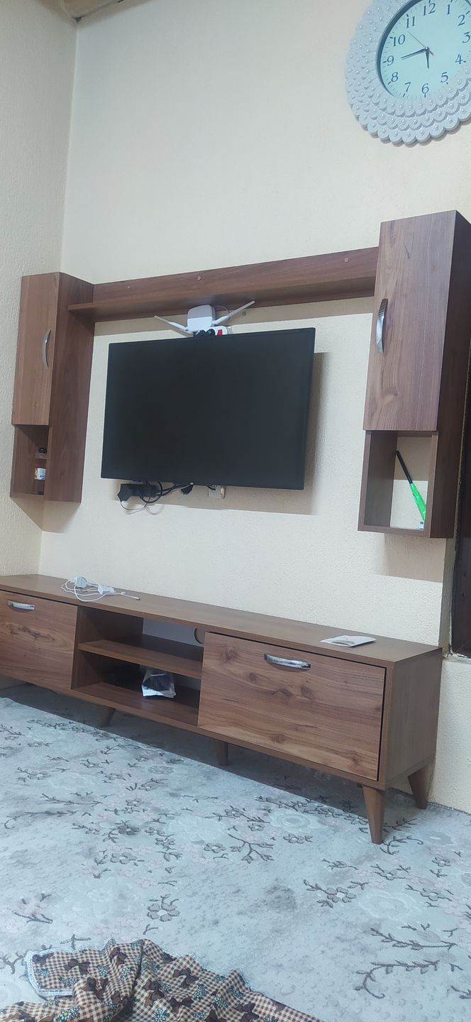 Customer photo review of Rani A9 Duvar Raflı Tv Ünitesi Kitaplıklı Tv Sehpası Duvara Monte Raflı Modern Ayaklı 180 cm Minyatür Ceviz M27