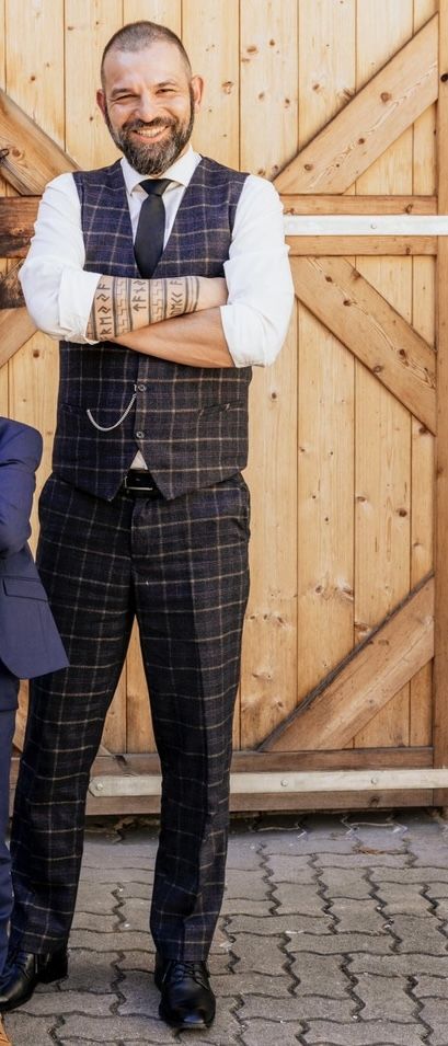 Customer photo review of Three-piece suit Shelby