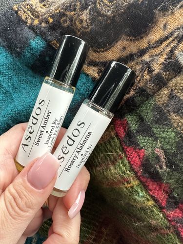 Customer photo review of SWEET AMBER PERFUME OIL