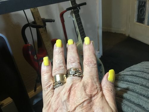 Customer photo review of Gel polish Studios, Canary Yellow, 8ml