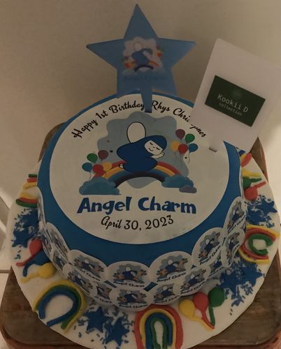 Customer photo review of 20 cm Pre-cut Circle Custom Edible Icing Image