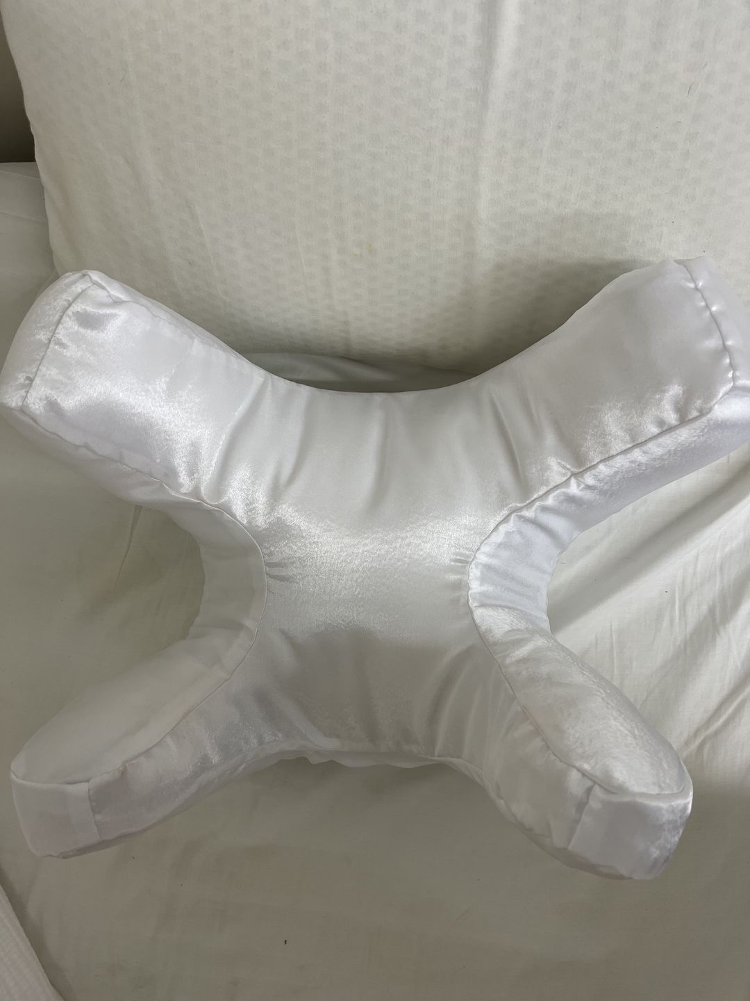 Customer photo review of NEW Flawless Face Pillow Cloud + FREE Satin Pillow Case + FREE SHIPPING