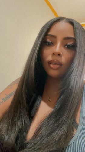 Customer photo review of Kinky Straight Seamless Tape In Extension 12A+Virgin Human Hair