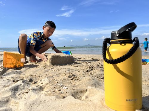 Customer photo review of [NEW] Ace Bottle Massive (64oz / 1890ml)