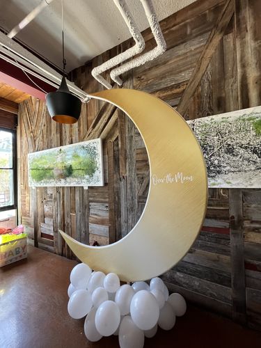 Customer photo review of 6.5ft Portable Crescent Moon Shape Stand for Baby Showers & Birthday & Wedding Events