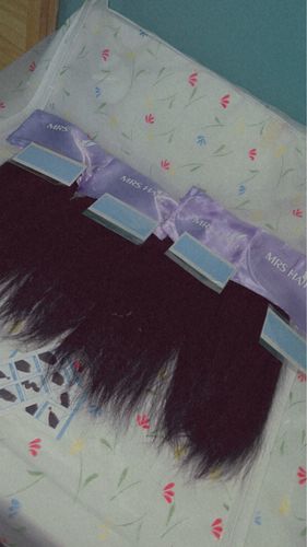 Customer photo review of Kinky Straight Seamless Tape In Extension 12A+Virgin Human Hair