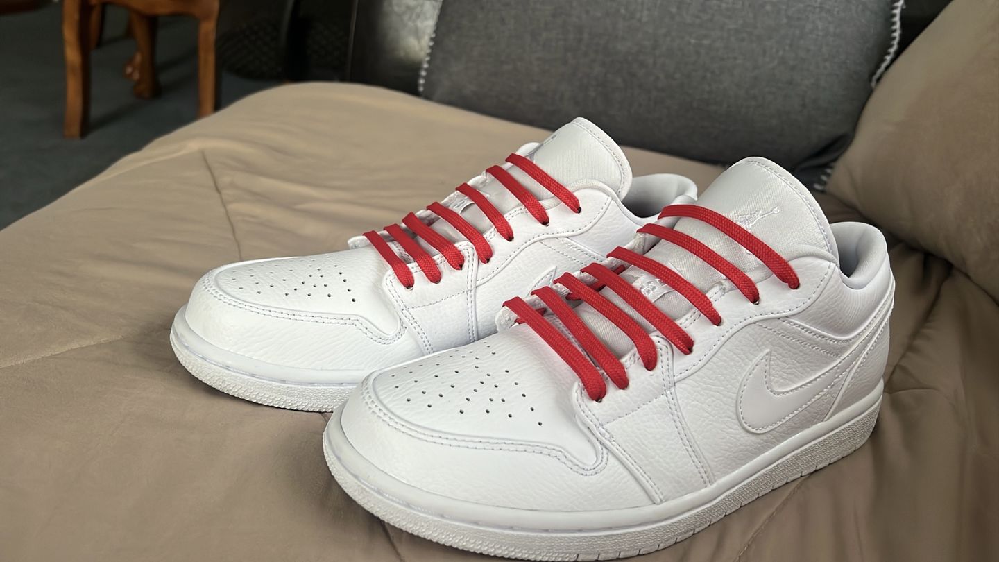Customer photo review of Flat Standard Shoe Laces - Solids