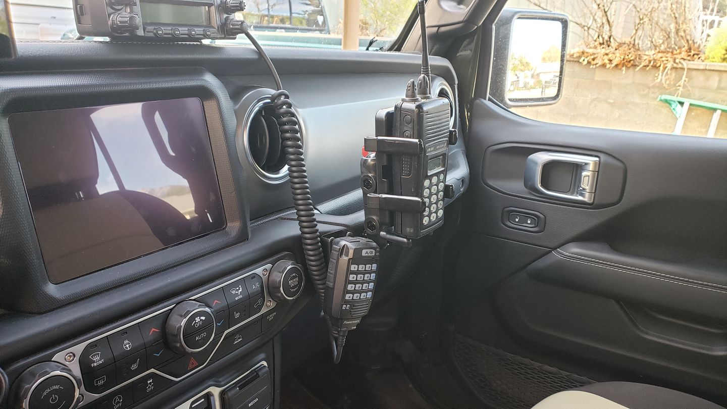 Customer photo review of Gladiator JT Grab Bar Ball Mount