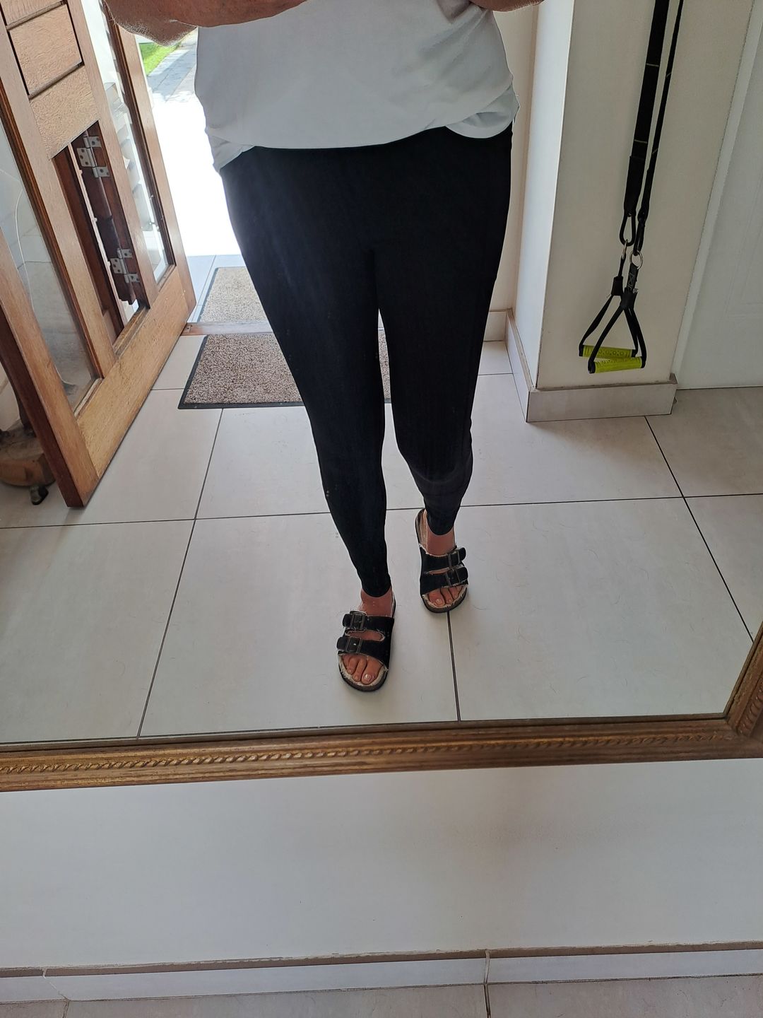 Customer photo review of High waist Butt lifting Shaping pants - Black