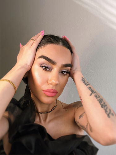 Customer photo review of On The Glow