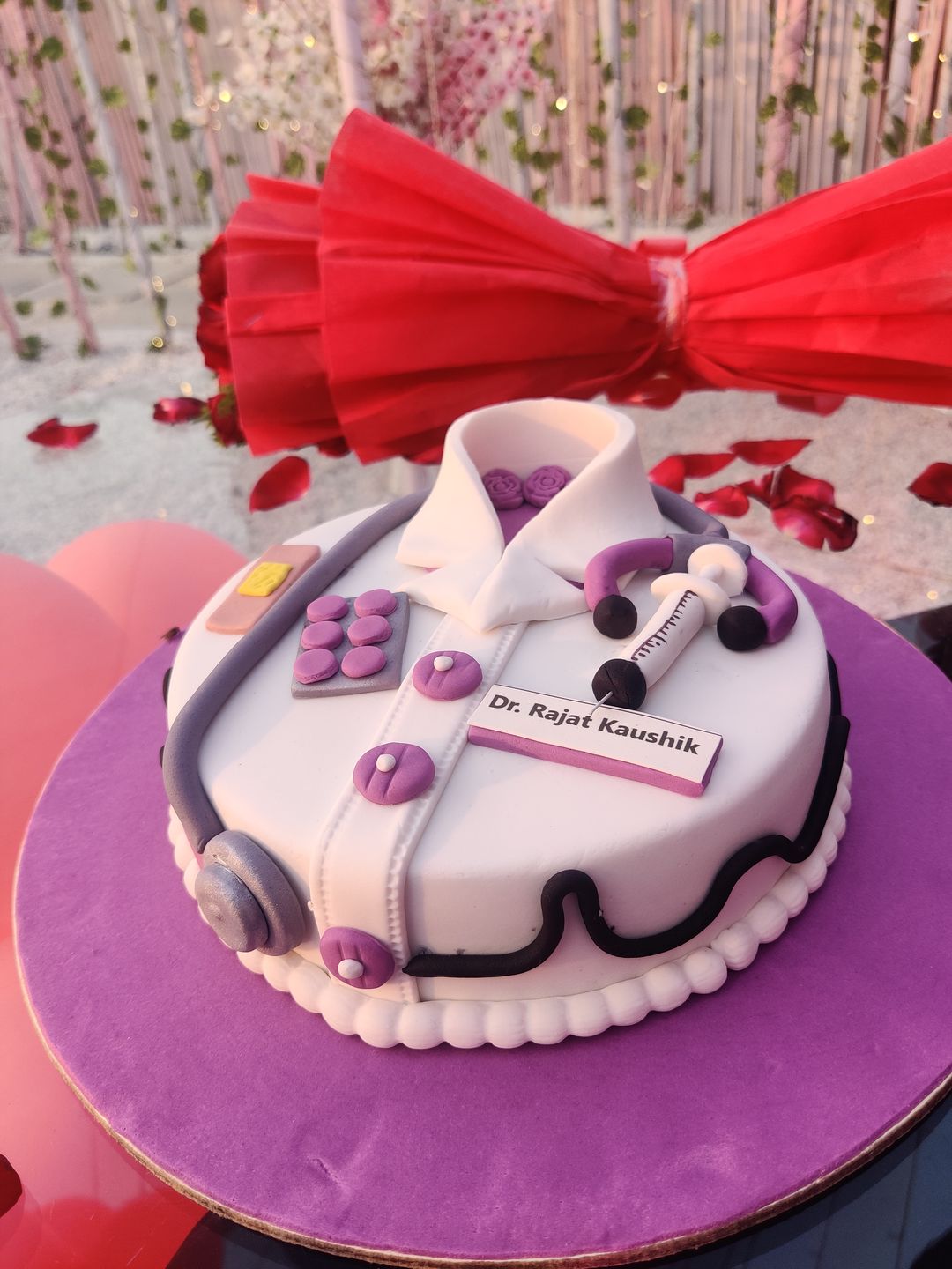 Customer photo review of Doctor Coat Design Cake