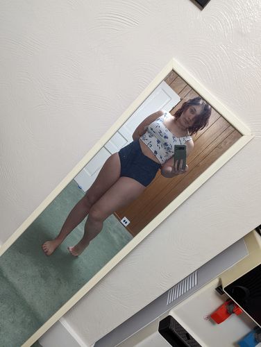 Customer photo review of Vacationer Bottom | Deep Blue