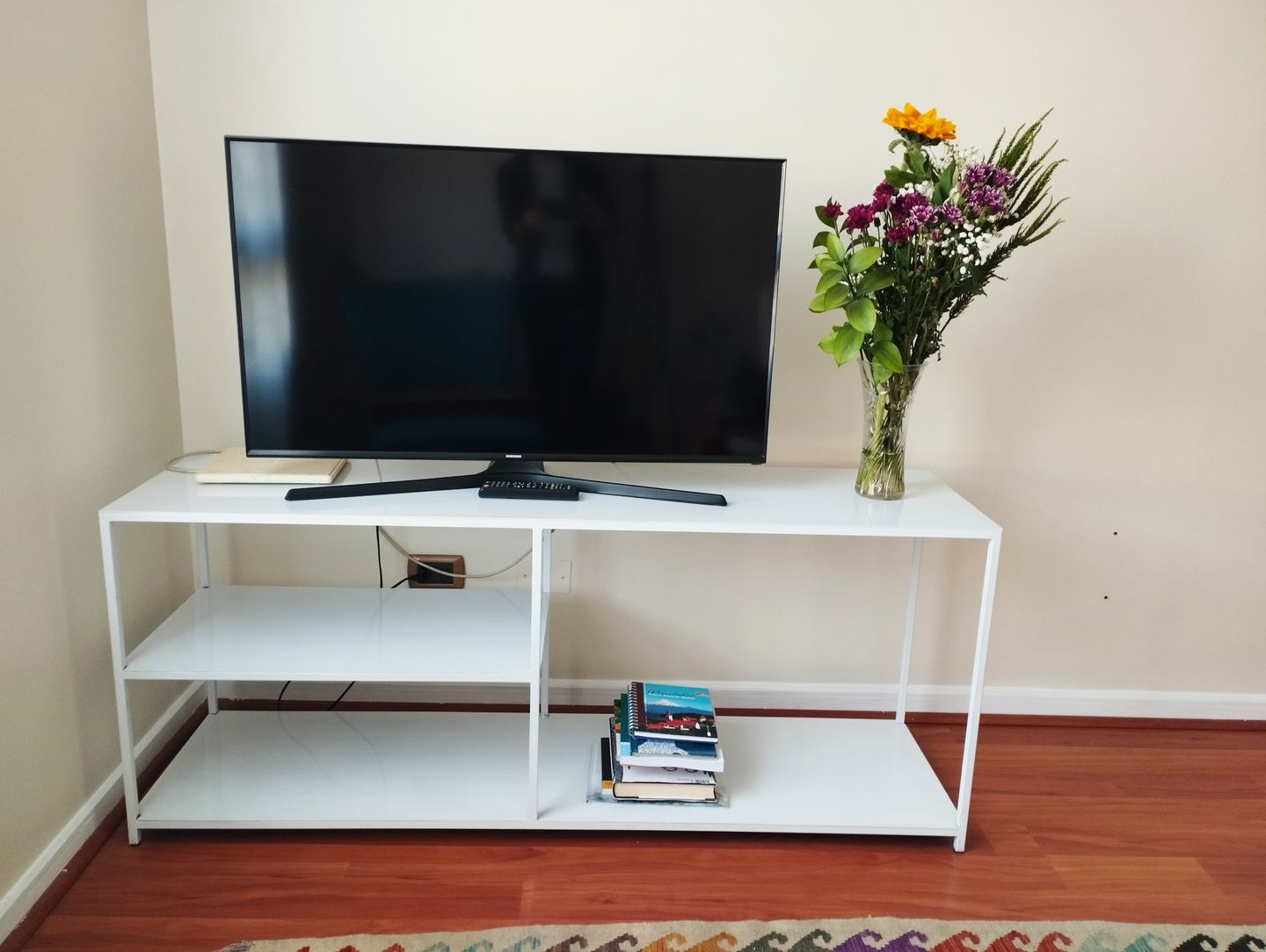 Customer photo review of Rack de TV Metal