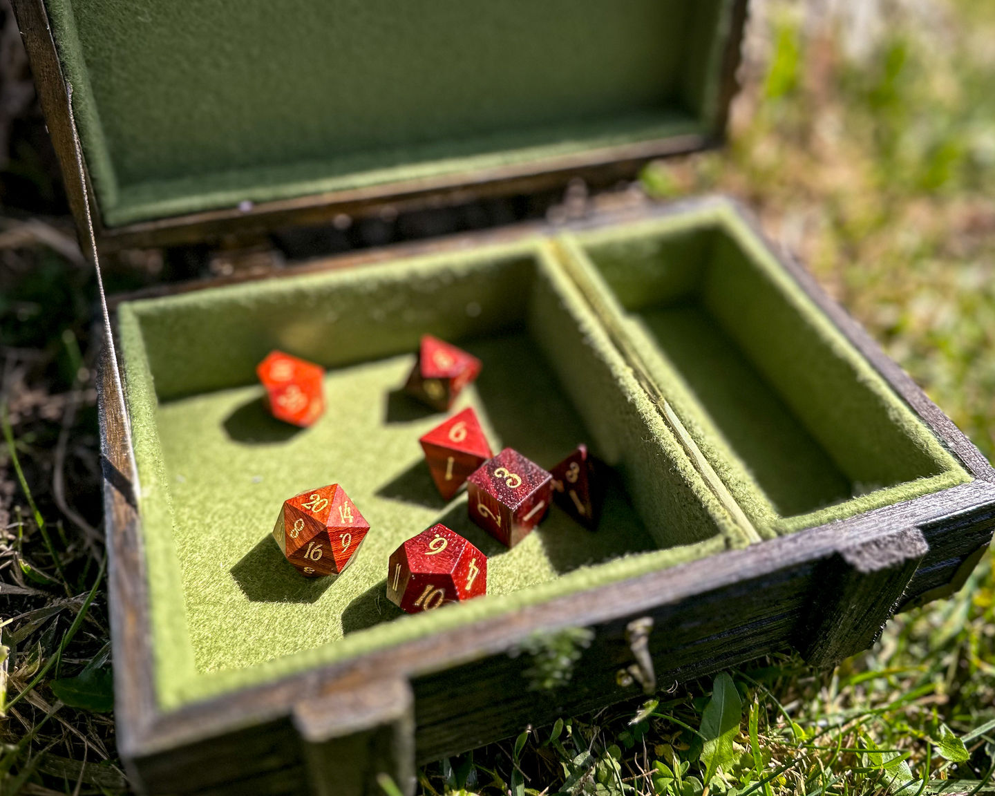 Customer photo review of URWizards D&D Padauk Wood Dice Set