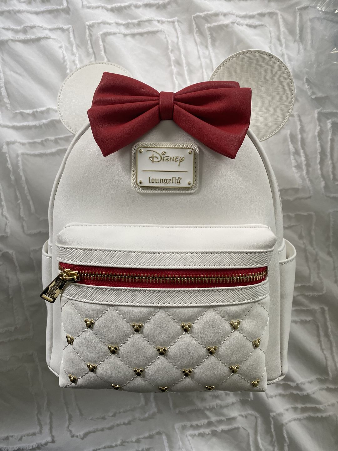 Customer photo review of 707 Street Exclusive - Loungefly Disney The Minnie Mouse Classic Series Mini Backpack - The Sweetheart